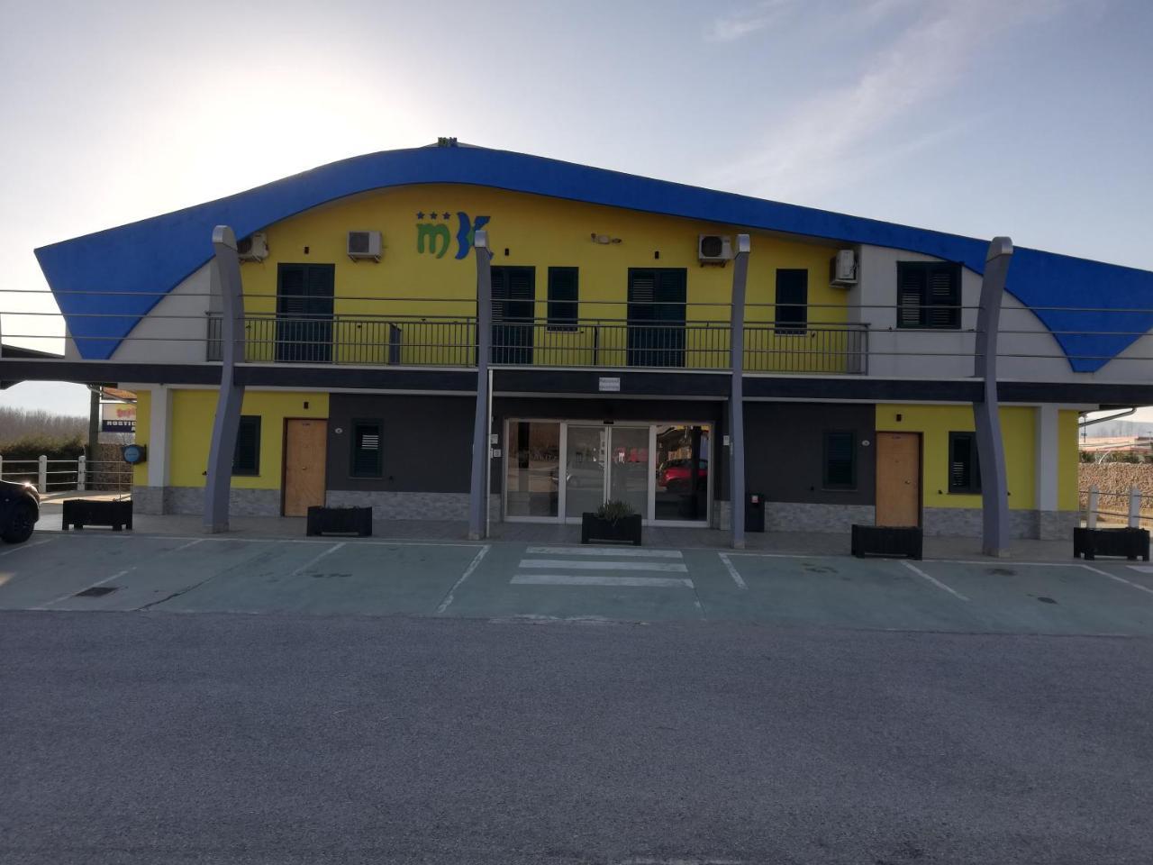Motel Kratos Bisignano Zewnętrze zdjęcie